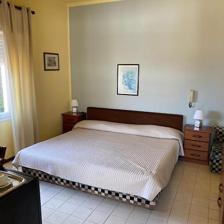 Hotel Nettuno Diano Marina Eksteriør billede