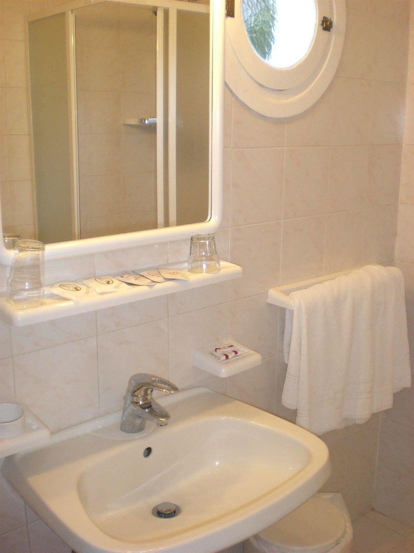 Hotel Nettuno Diano Marina Eksteriør billede