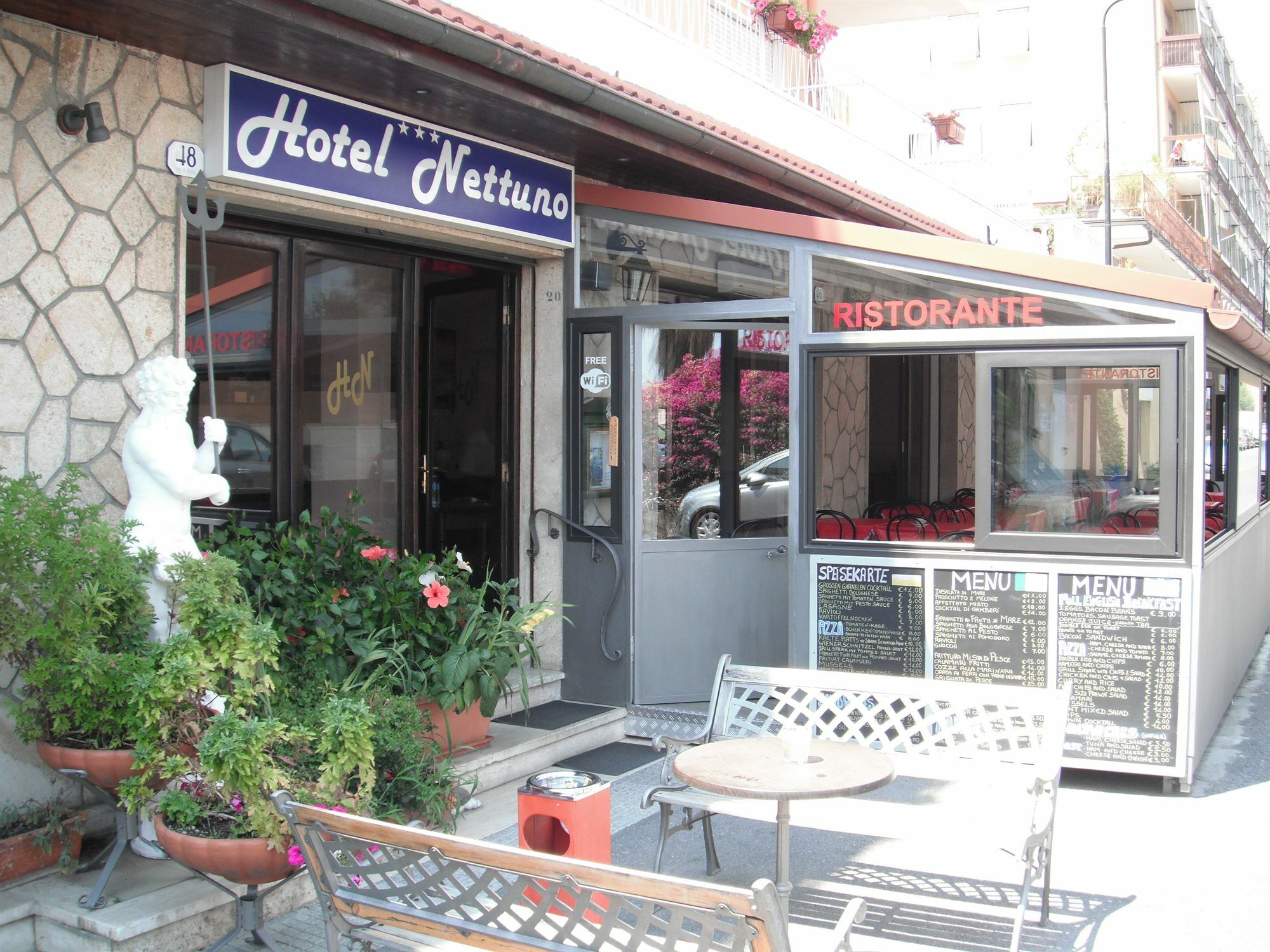 Hotel Nettuno Diano Marina Eksteriør billede